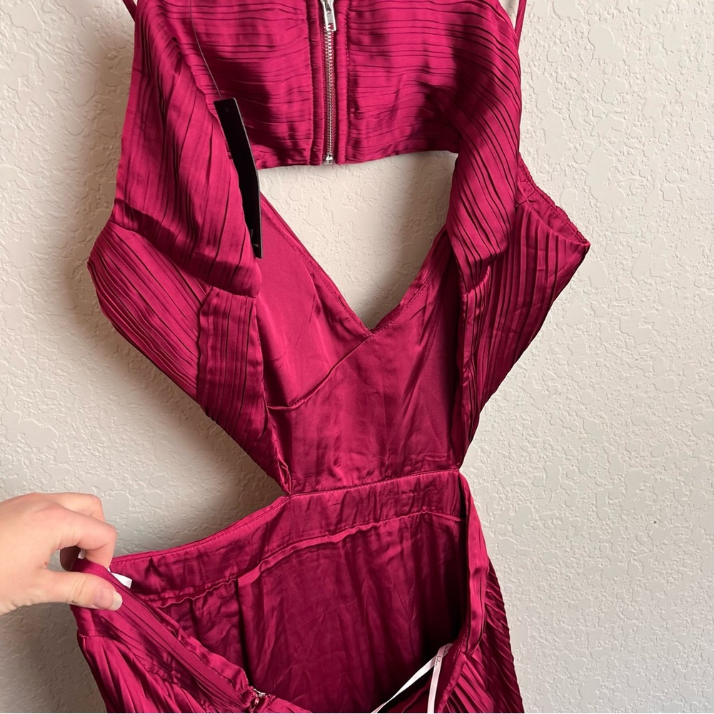 NEW Lulus Got The Glam Wine Red Maxi Dress XL Gown Satin Pleated Cutout Maxi - Picture 10 of 12